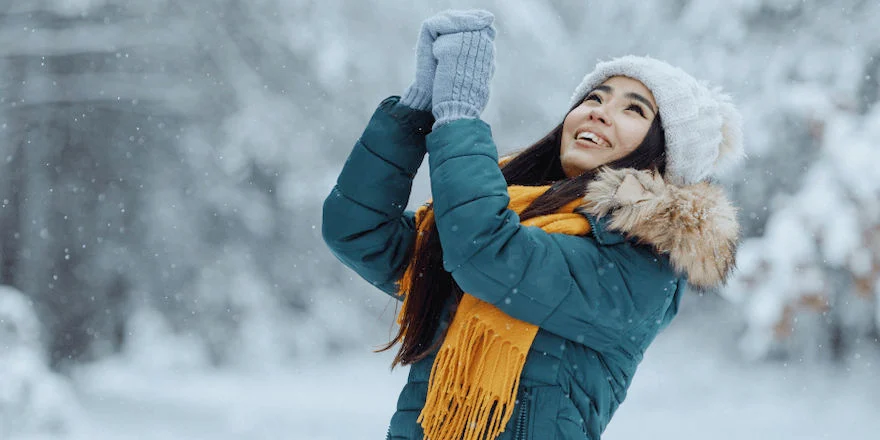 Beat the Toronto Chill: Why Heated Gloves Should Be in Every Winter Wardrobe
